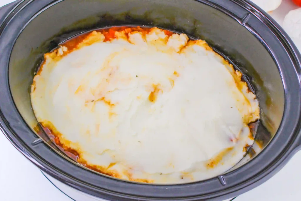 shepherd's pie with mashed potatoes in a crockpot